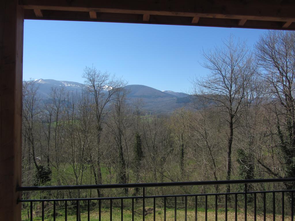 Les Cimes Bed & Breakfast Saint-Pierre-de-Riviere Luaran gambar