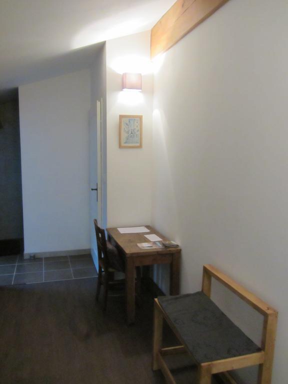 Les Cimes Bed & Breakfast Saint-Pierre-de-Riviere Bilik gambar