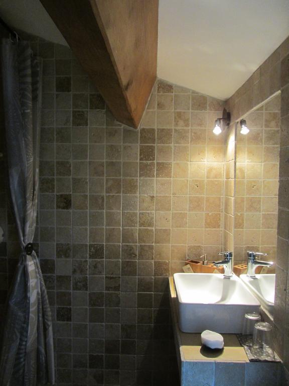 Les Cimes Bed & Breakfast Saint-Pierre-de-Riviere Bilik gambar