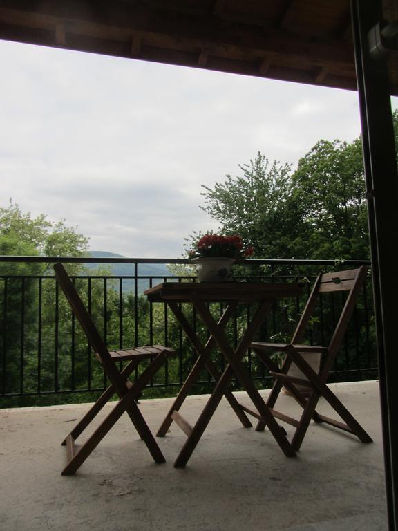 Les Cimes Bed & Breakfast Saint-Pierre-de-Riviere Luaran gambar