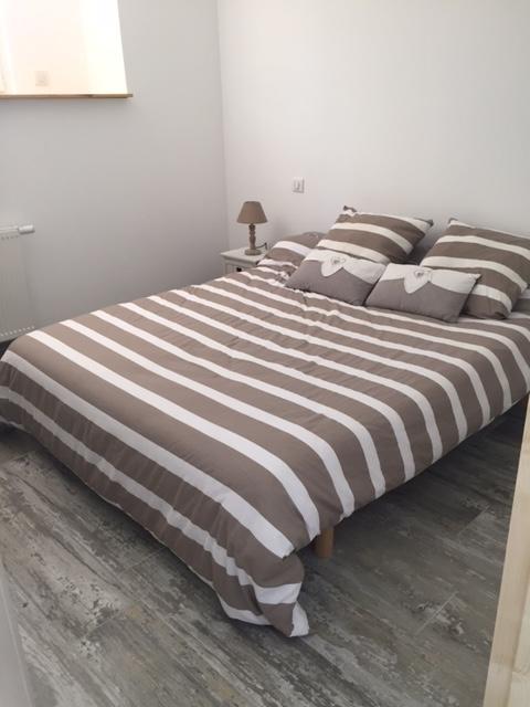 Les Cimes Bed & Breakfast Saint-Pierre-de-Riviere Luaran gambar